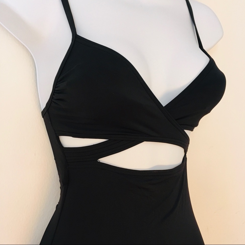 Vince Camuto Swimsuit Size 4 color Black - Picture 2 of 9